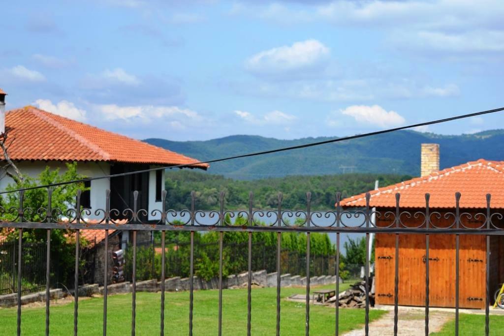 Sichanova Guest House Brŭchkovtsi Exteriör bild