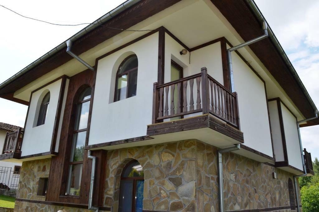 Sichanova Guest House Brŭchkovtsi Exteriör bild