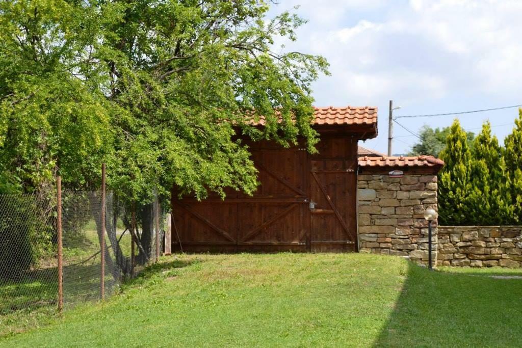Sichanova Guest House Brŭchkovtsi Exteriör bild